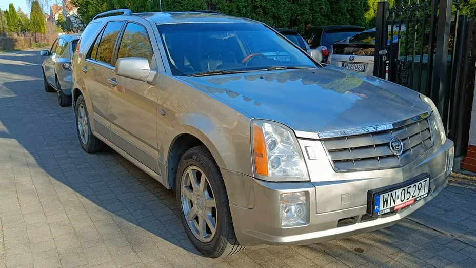 CADILLAC SRX -