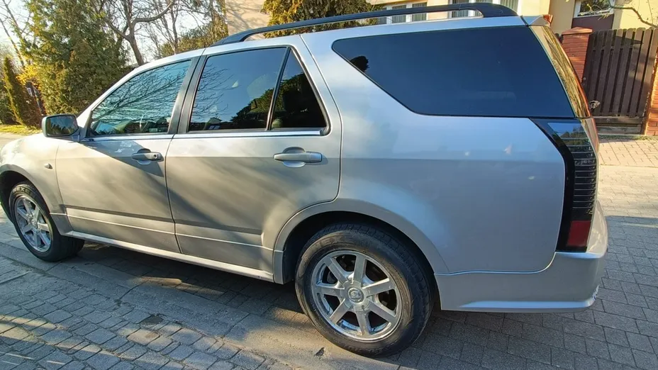 CADILLAC SRX -