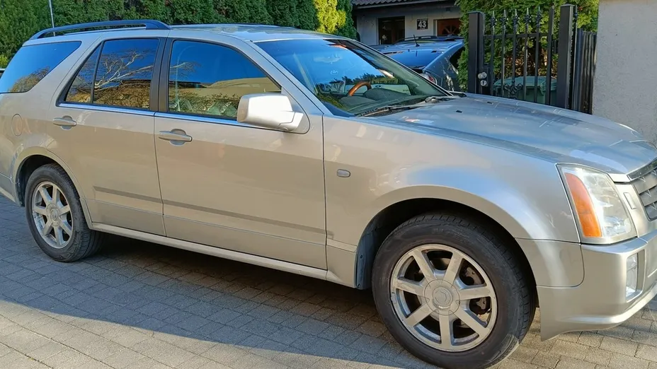 CADILLAC SRX -