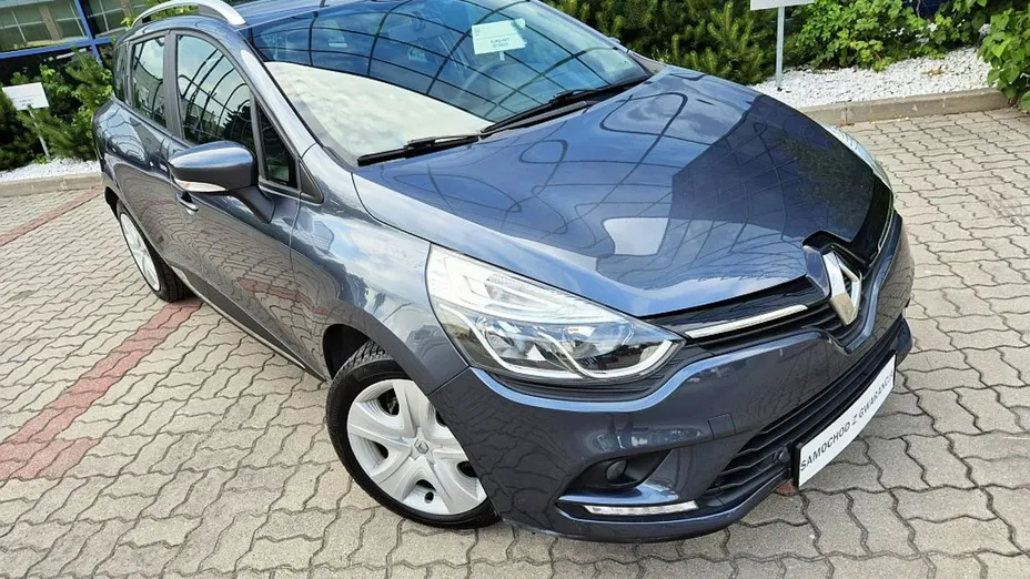 RENAULT Clio -