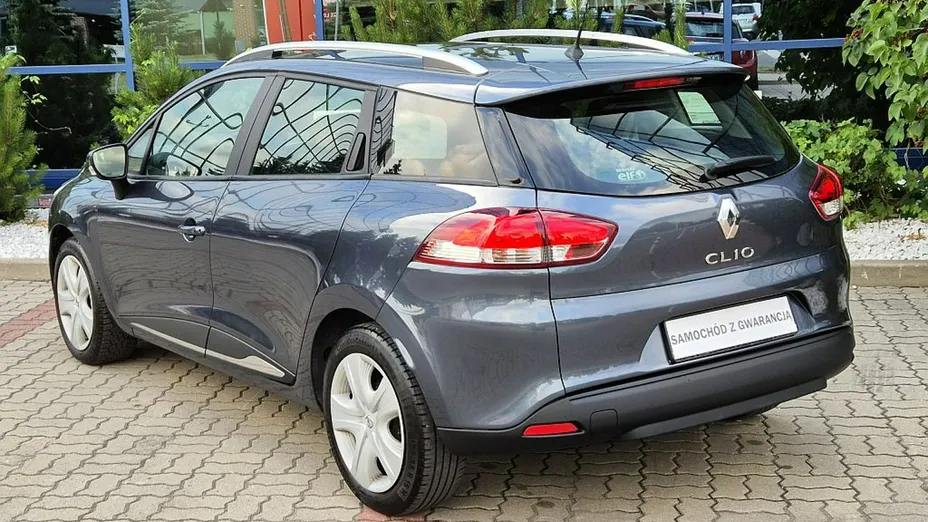 RENAULT Clio -