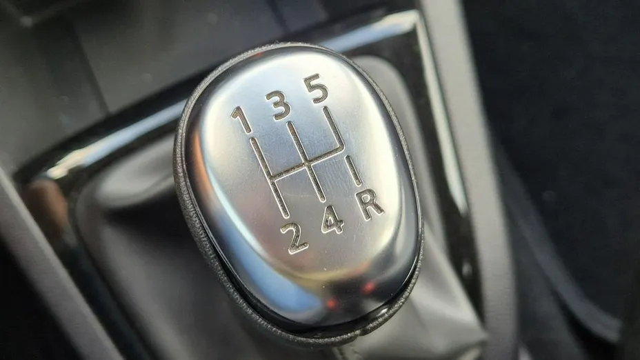 RENAULT Clio -
