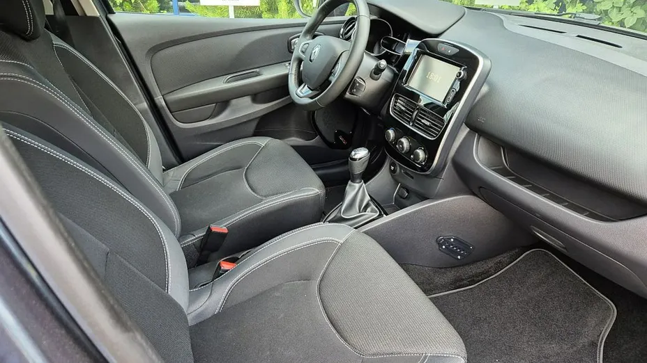 RENAULT Clio -