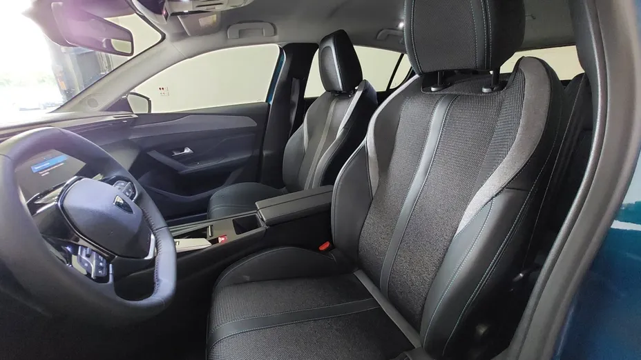 PEUGEOT 308 -