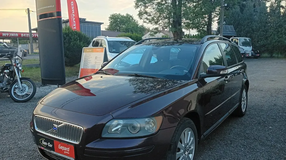 VOLVO V50 -