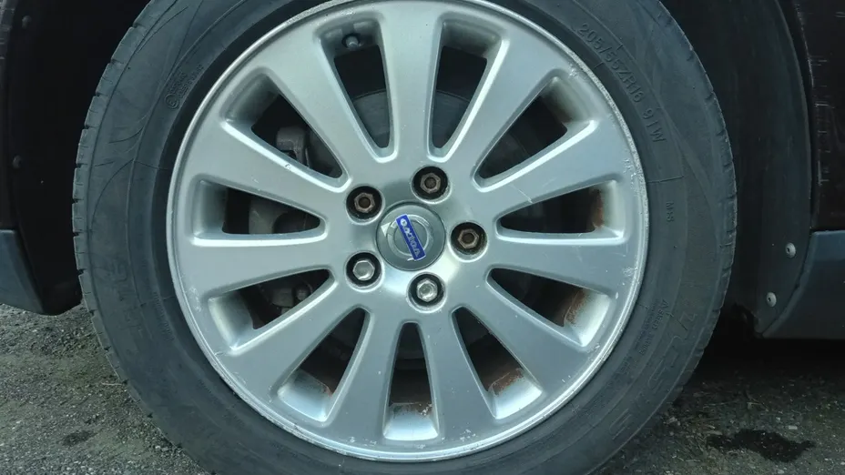 VOLVO V50 -