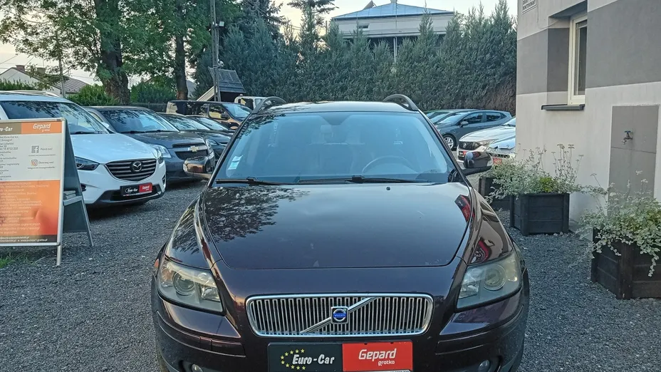 VOLVO V50 -