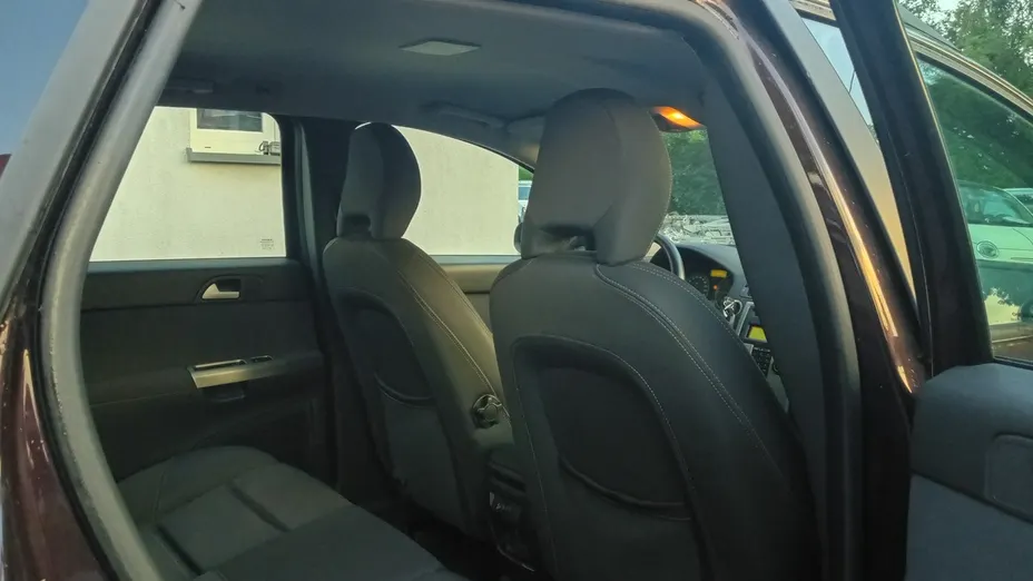 VOLVO V50 -