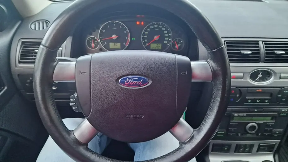 FORD Mondeo -