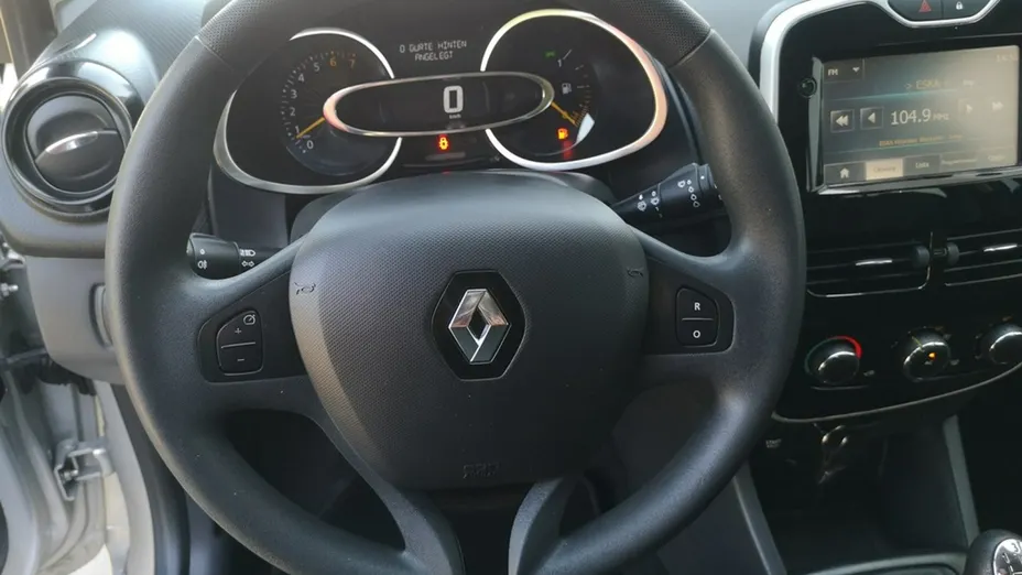 RENAULT Clio -