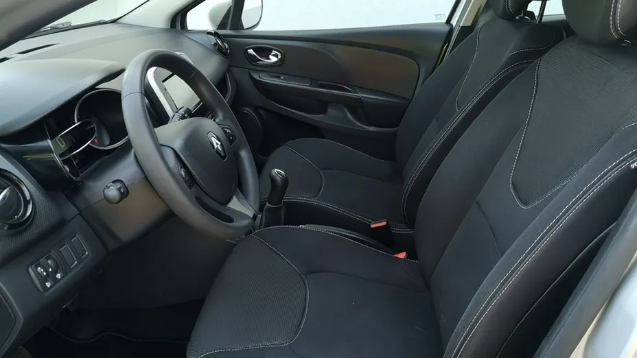 RENAULT Clio -