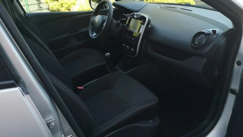 RENAULT Clio -