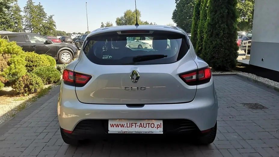RENAULT Clio -