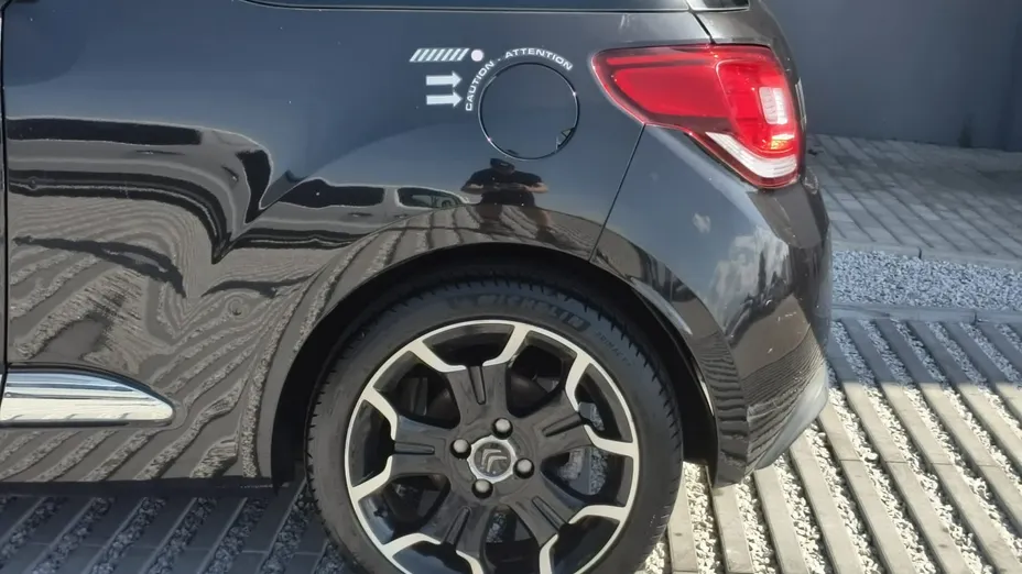 CITROEN DS3 -