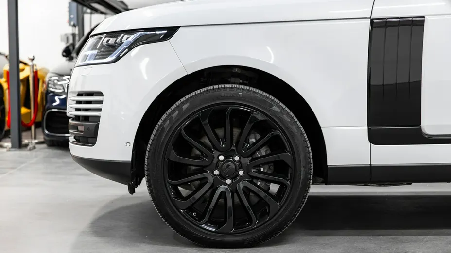 LAND ROVER Range Rover -