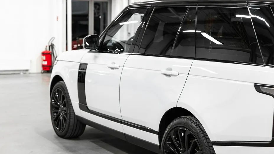 LAND ROVER Range Rover -