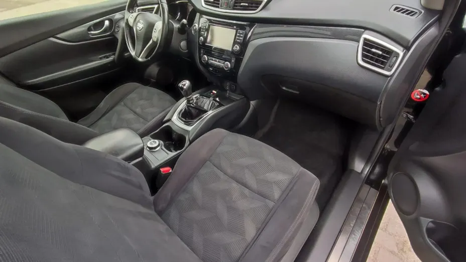 NISSAN X-Trail -