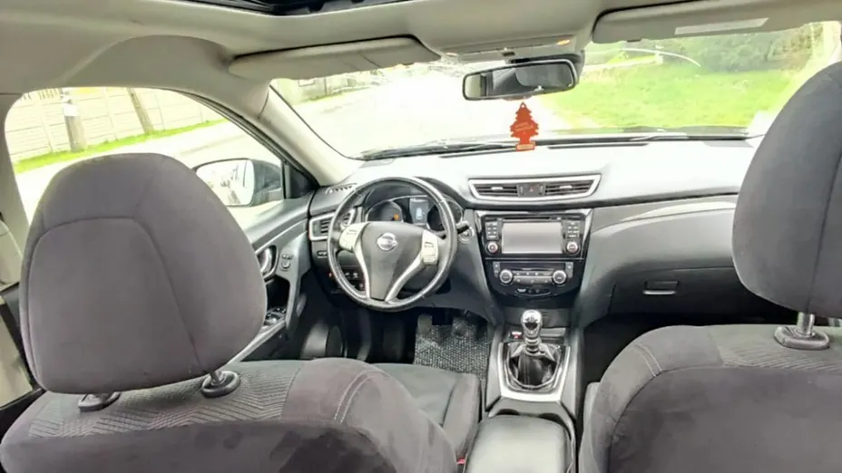 NISSAN X-Trail -