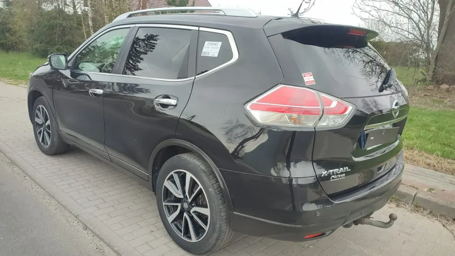 NISSAN X-Trail -