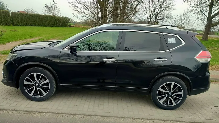 NISSAN X-Trail -