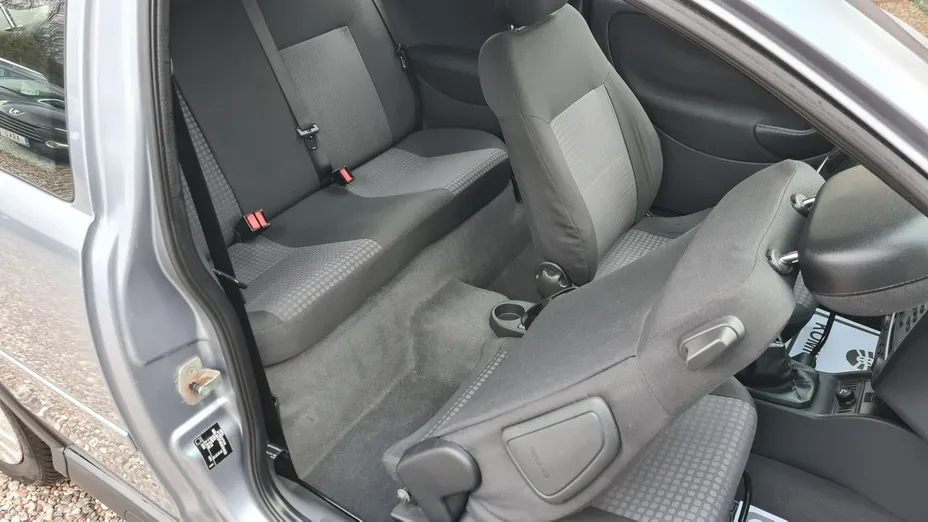 OPEL Corsa -