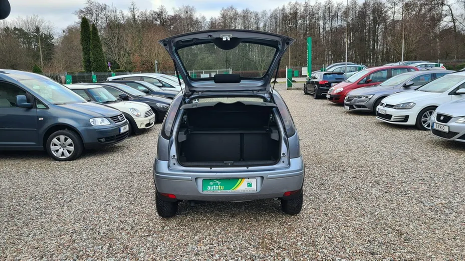 OPEL Corsa -