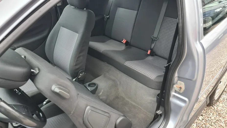 OPEL Corsa -