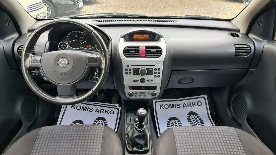 OPEL Corsa -