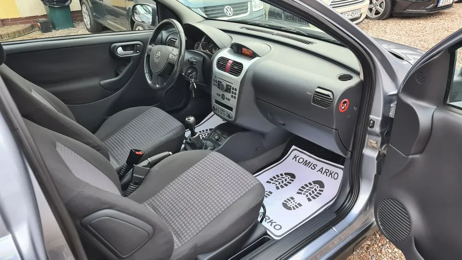OPEL Corsa -