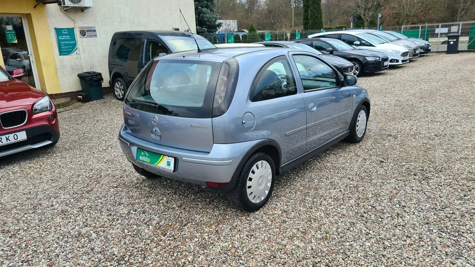 OPEL Corsa -