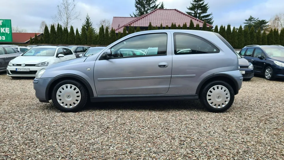 OPEL Corsa -