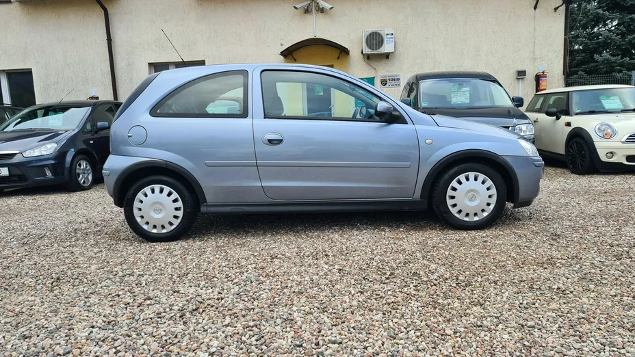 OPEL Corsa -