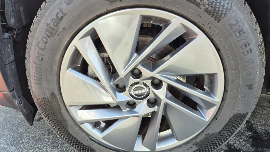 NISSAN Qashqai -