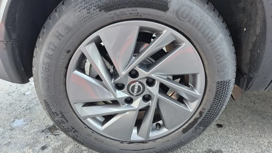 NISSAN Qashqai -
