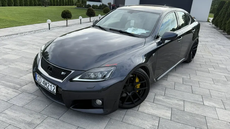 LEXUS IS -