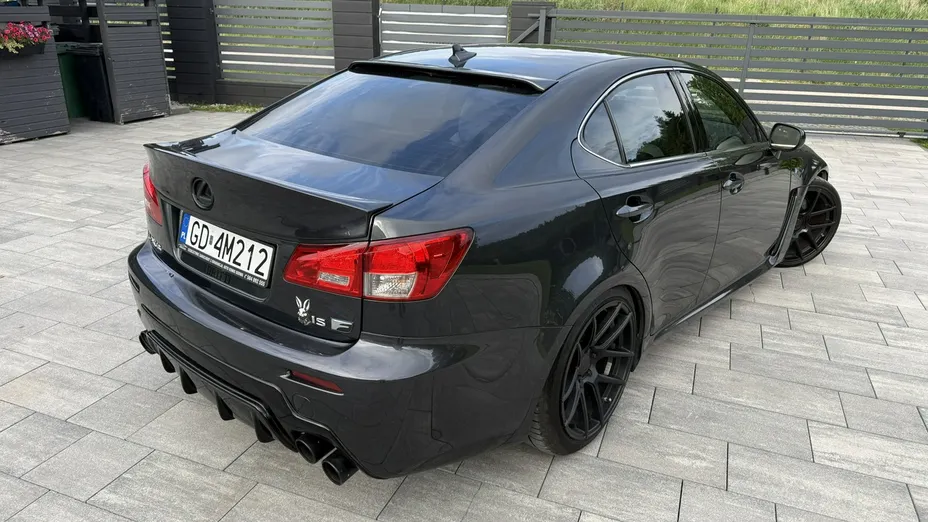 LEXUS IS -