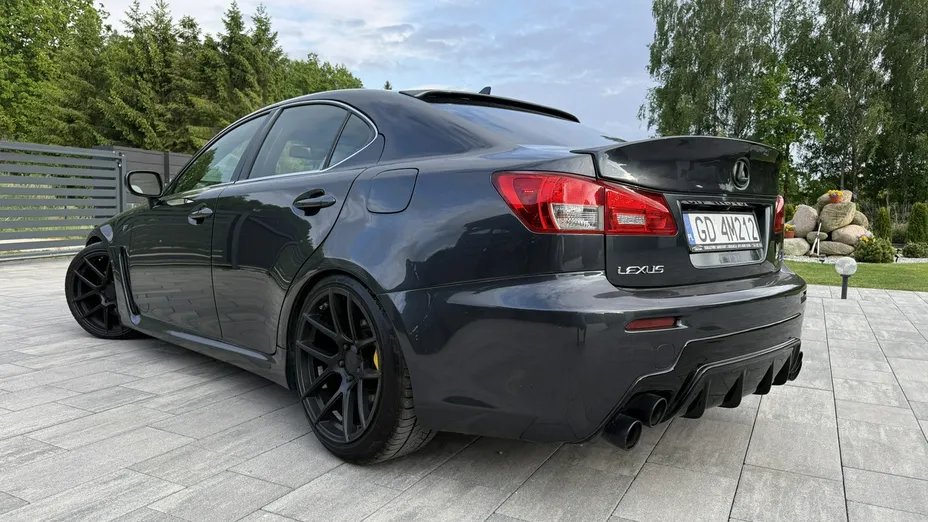 LEXUS IS -