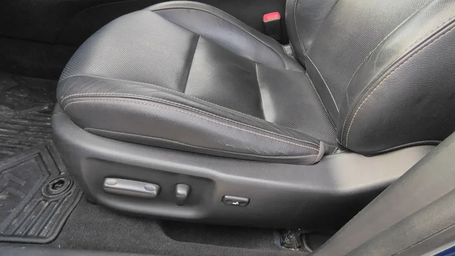 TOYOTA Avensis -