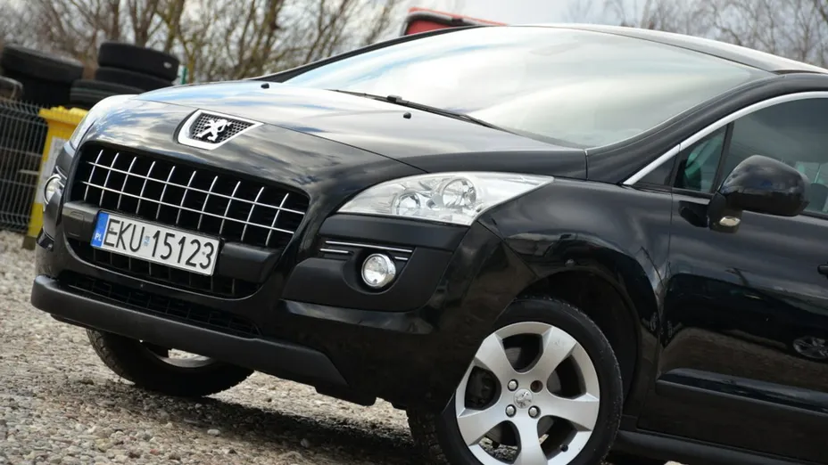 PEUGEOT 3008 -