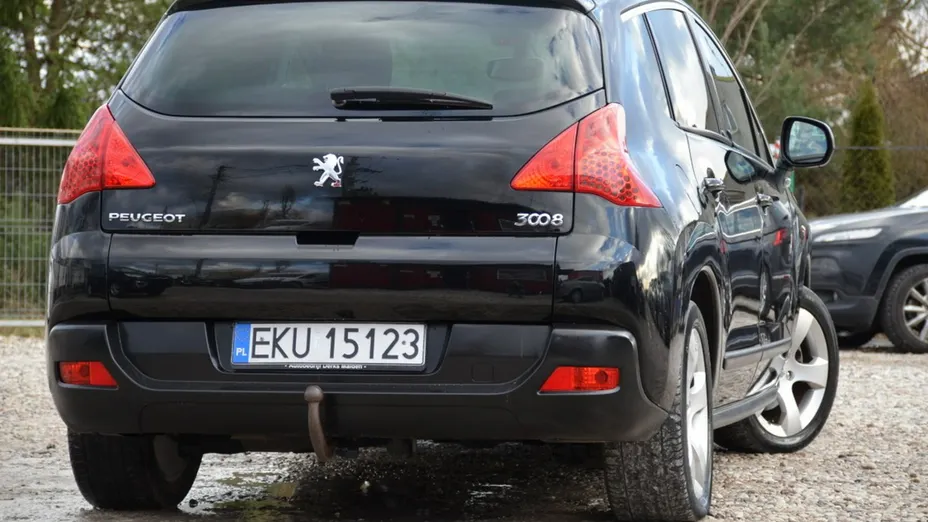 PEUGEOT 3008 -