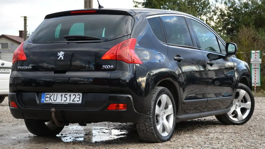 PEUGEOT 3008 -
