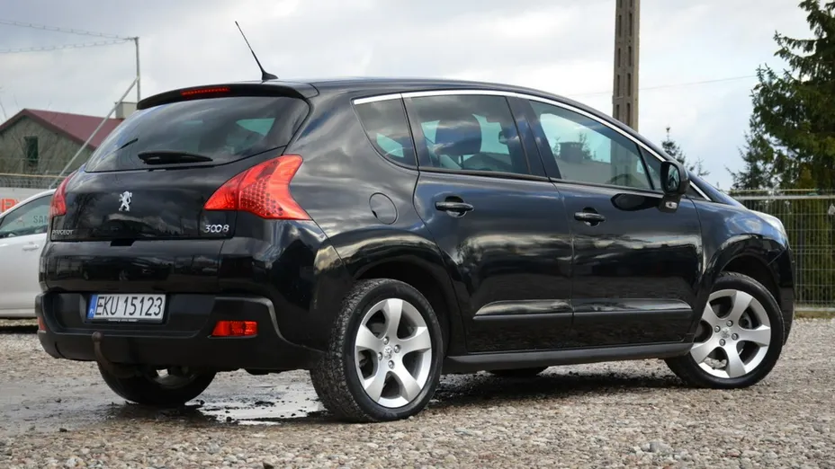 PEUGEOT 3008 -