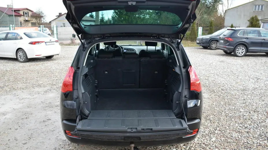 PEUGEOT 3008 -