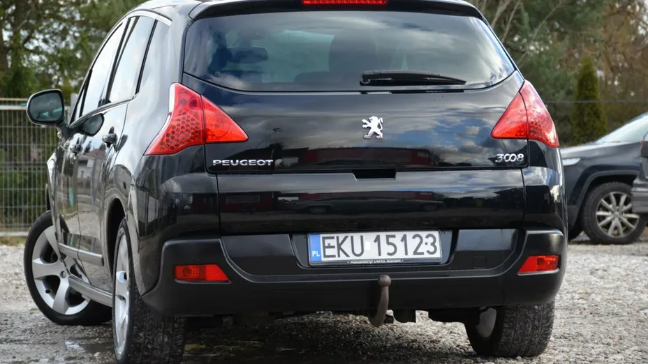 PEUGEOT 3008 -