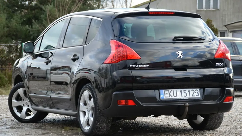 PEUGEOT 3008 -
