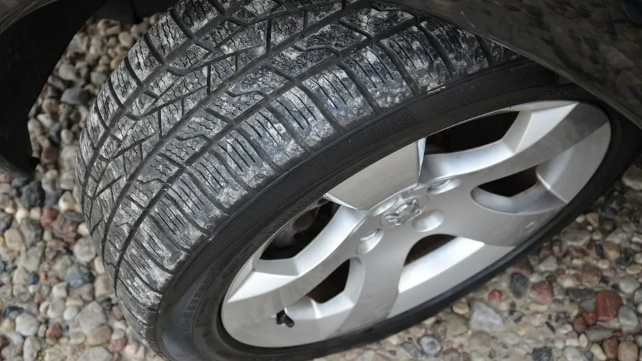 PEUGEOT 3008 -