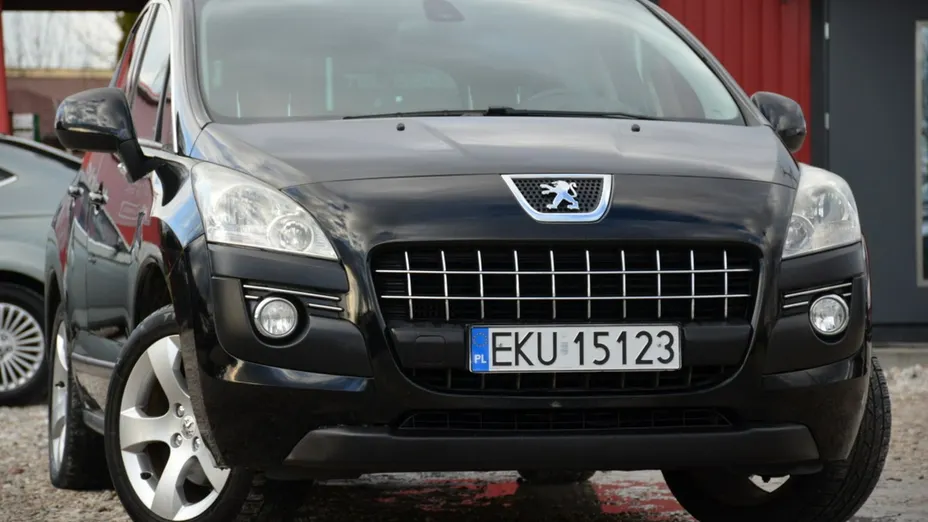 PEUGEOT 3008 -