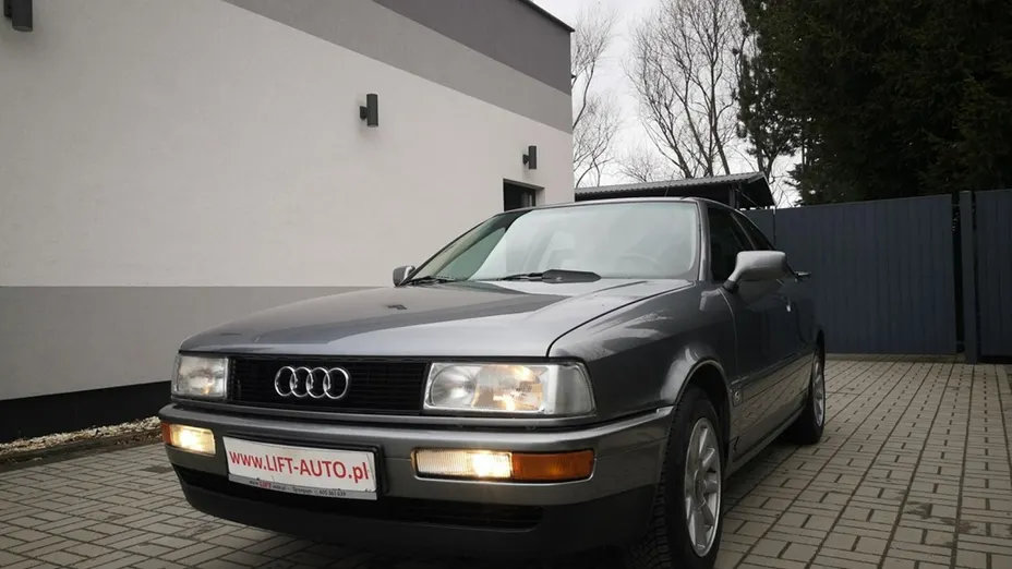 AUDI Coupe -