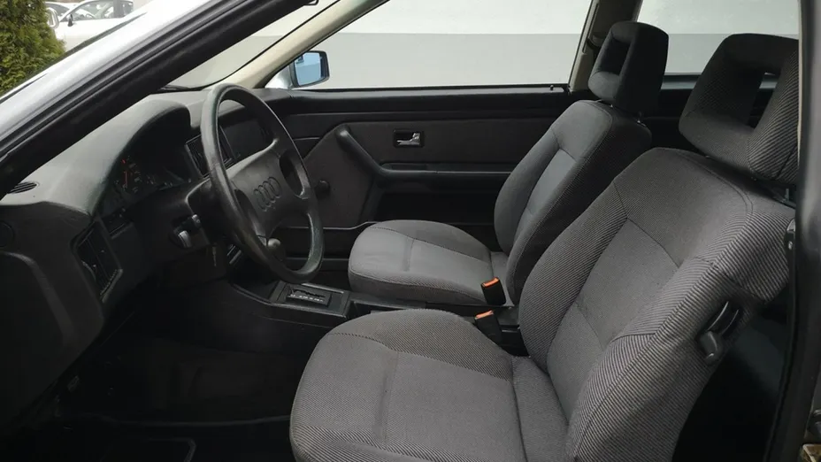 AUDI Coupe -