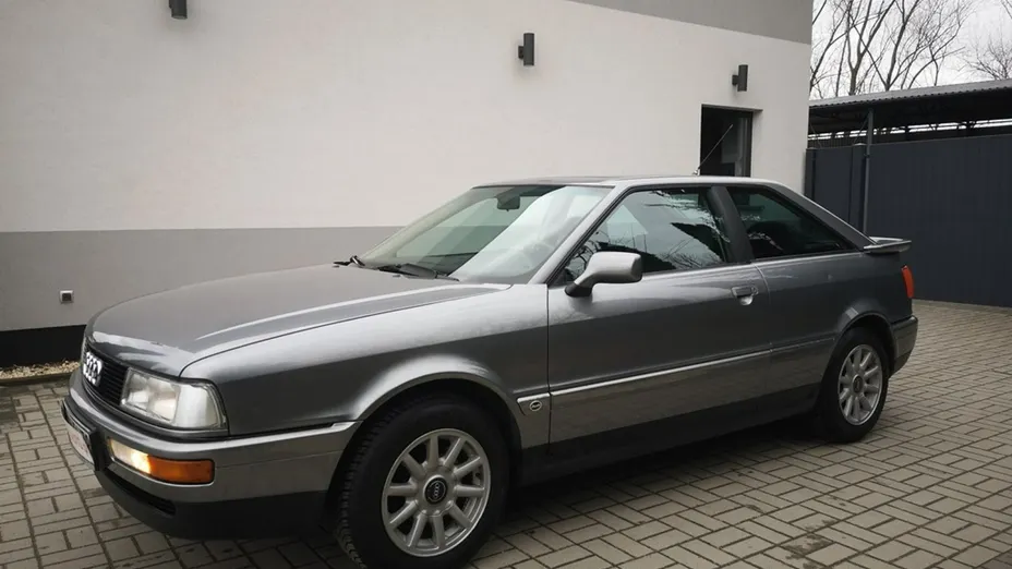 AUDI Coupe -